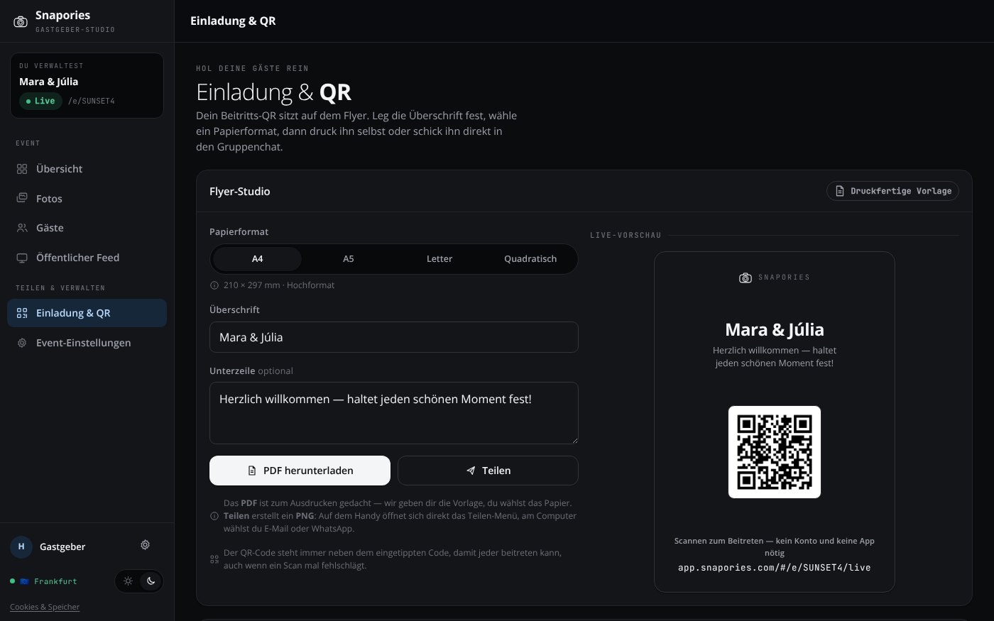 Das Snapories-Gastgeber-Dashboard auf einem Laptop – die Einladungs- & QR-Ansicht, mit dem Event-QR-Code und den druckbaren Flyer-Vorlagen